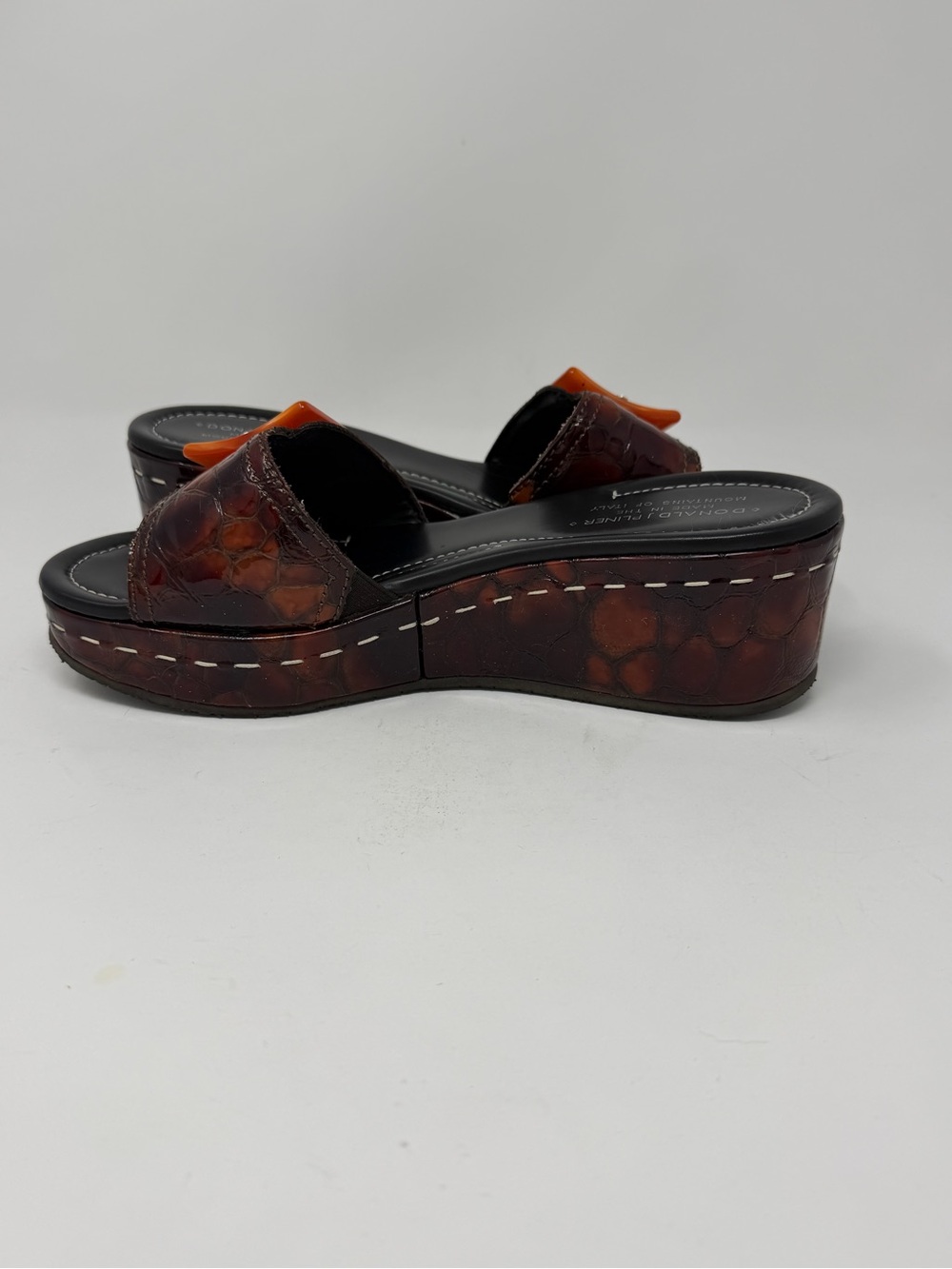 Donald J Pliner Wedge Platform Sandals Croc Embossed Leather and Coral Buckle - Picture 7 of 10
